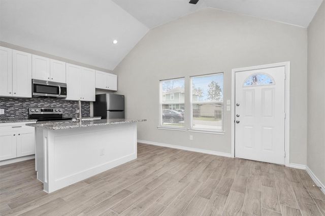 16706 E Hammon, Montgomery, TX 77316