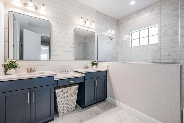 9206 ISABELLA CIRCLE, Parrish, FL 34219