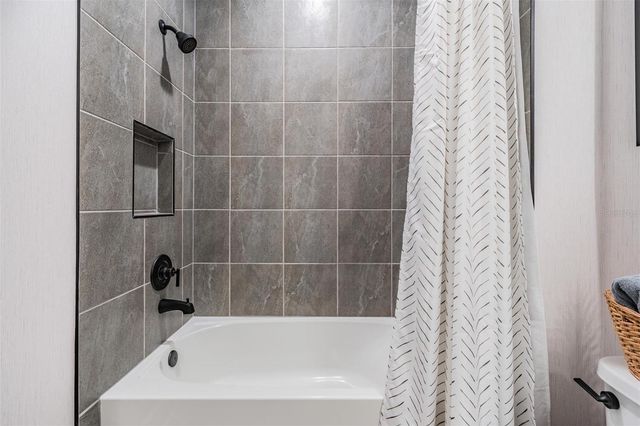 9206 ISABELLA CIRCLE, Parrish, FL 34219