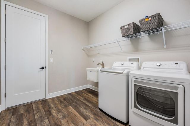 9206 ISABELLA CIRCLE, Parrish, FL 34219