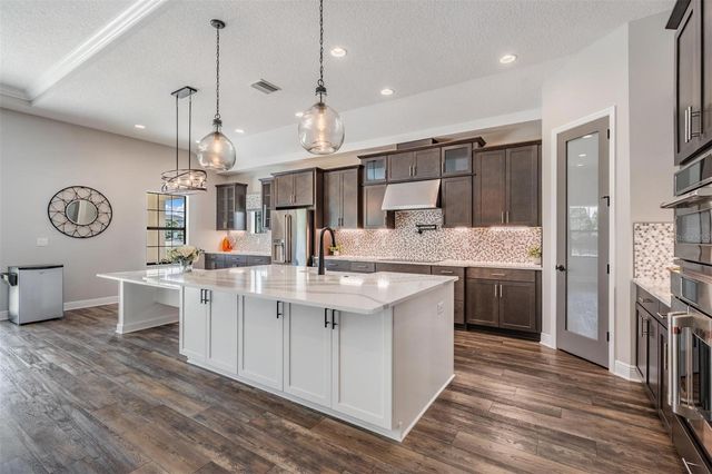 9206 ISABELLA CIRCLE, Parrish, FL 34219