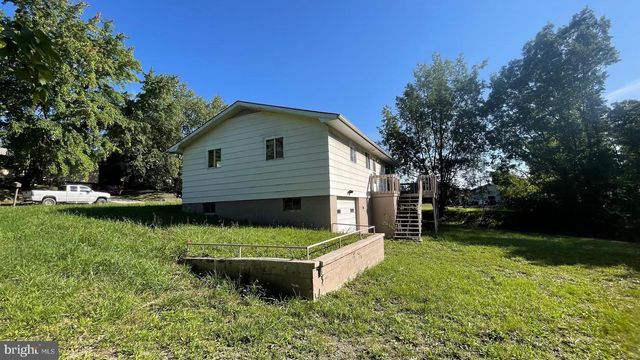 110 HAZELTON DR, Keyser, WV 26726