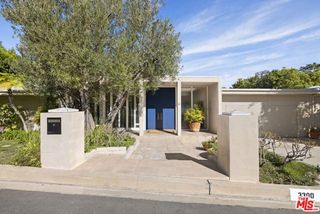 3300 Red Rose Drive, Encino (los Angeles), CA 91436