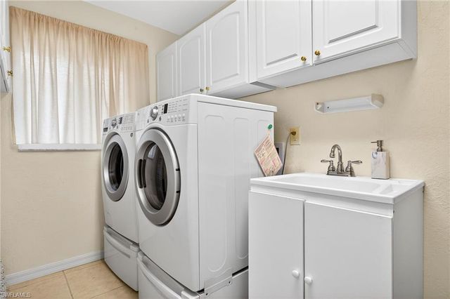 1710 SE 10th PL, Cape Coral, FL 33990