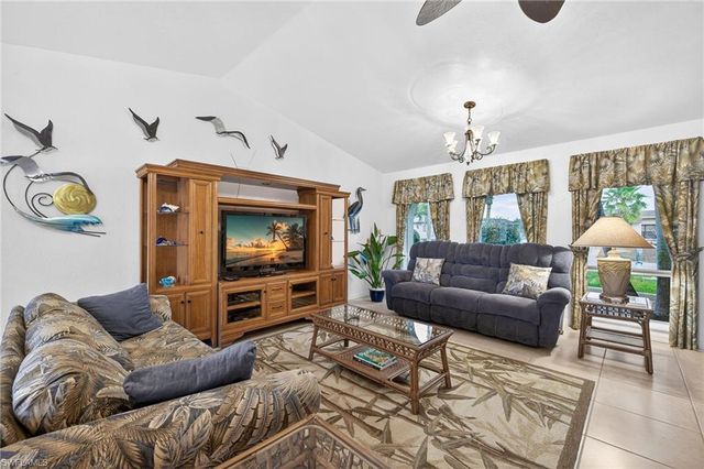 1710 SE 10th PL, Cape Coral, FL 33990