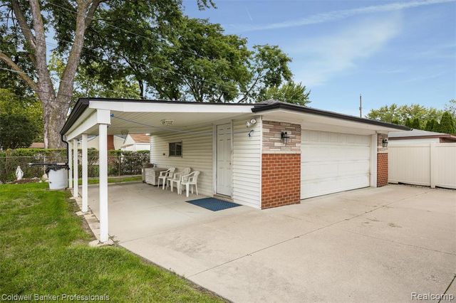 13323 Pomona Drive, Sterling Heights, MI 48312