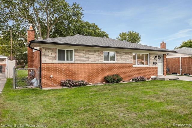 13323 Pomona Drive, Sterling Heights, MI 48312