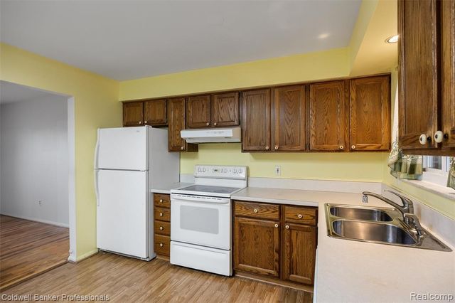 13323 Pomona Drive, Sterling Heights, MI 48312