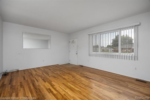13323 Pomona Drive, Sterling Heights, MI 48312