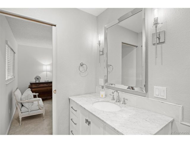 6023 S Lima St, Englewood, CO 80111