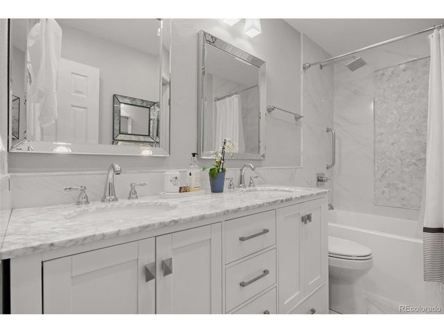 6023 S Lima St, Englewood, CO 80111