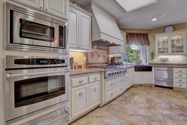 10973 Scotts Flat Dam Rd, Nevada City, CA 95959