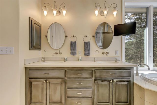 10973 Scotts Flat Dam Rd, Nevada City, CA 95959