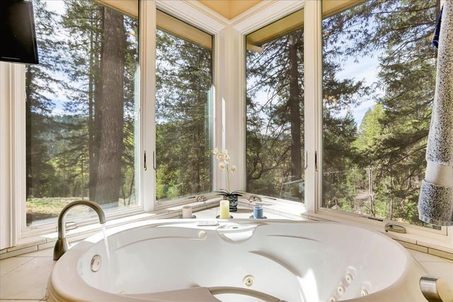 10973 Scotts Flat Dam Rd, Nevada City, CA 95959