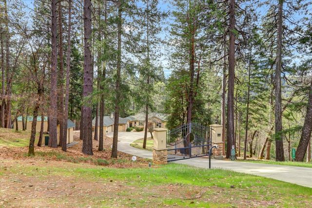 10973 Scotts Flat Dam Rd, Nevada City, CA 95959