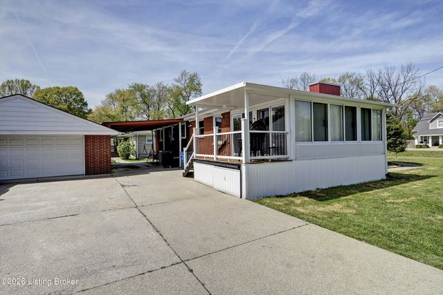 6804 Greenwood Rd, Louisville, KY 40258