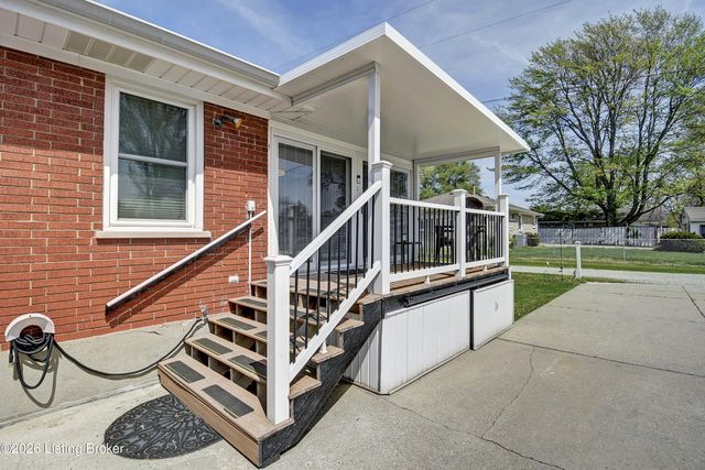 6804 Greenwood Rd, Louisville, KY 40258