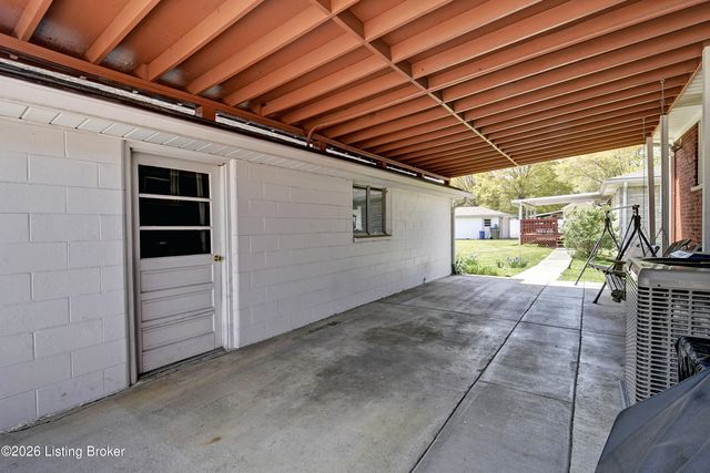 6804 Greenwood Rd, Louisville, KY 40258