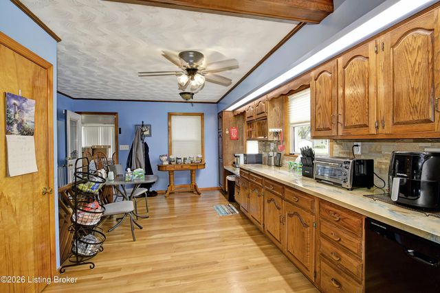 6804 Greenwood Rd, Louisville, KY 40258