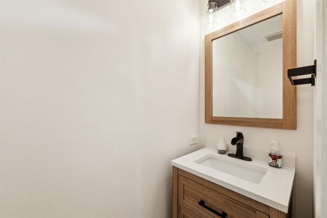 6174 Terrace Drive 13, Johnston, IA 50131