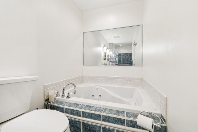 6174 Terrace Drive 13, Johnston, IA 50131