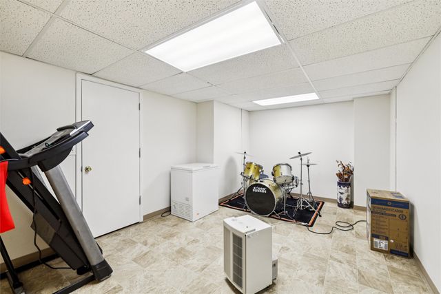 6174 Terrace Drive 13, Johnston, IA 50131