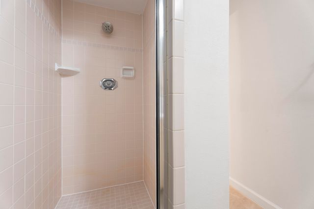 24880 S 612th Road, Grove, OK 74344