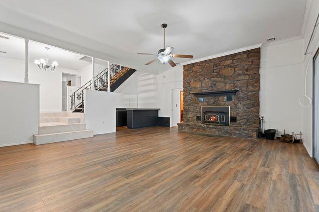 24880 S 612th Road, Grove, OK 74344