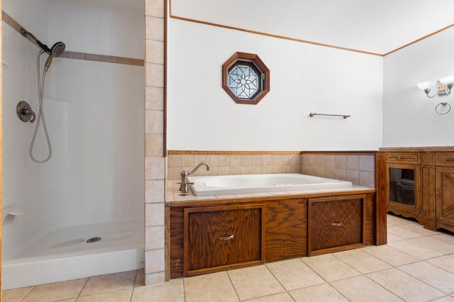 24880 S 612th Road, Grove, OK 74344