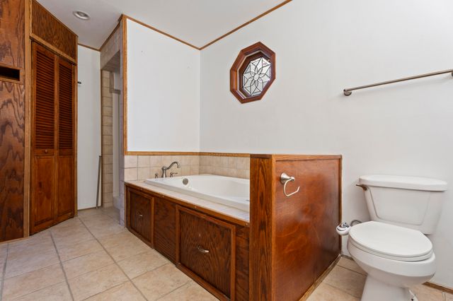 24880 S 612th Road, Grove, OK 74344