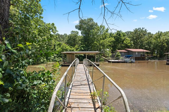 24880 S 612th Road, Grove, OK 74344