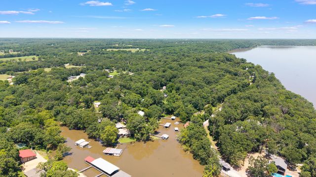 24880 S 612th Road, Grove, OK 74344