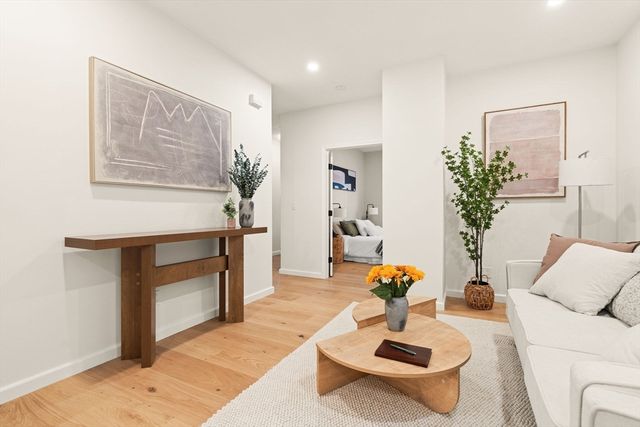 33 Jamaica St 1, Boston, MA 02130