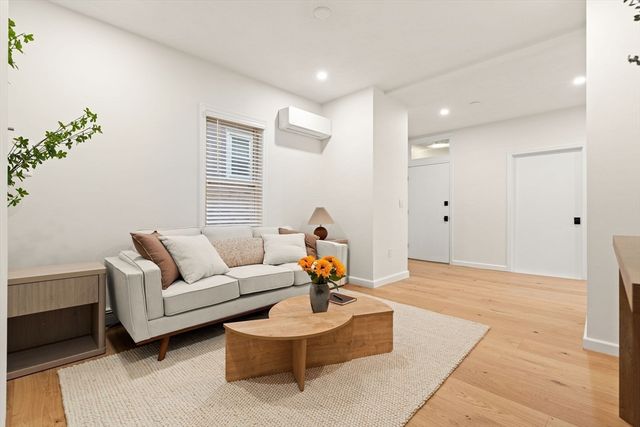 33 Jamaica St 1, Boston, MA 02130