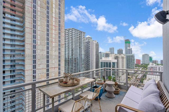690 SW 1st Ct PHII16, Miami, FL 33130