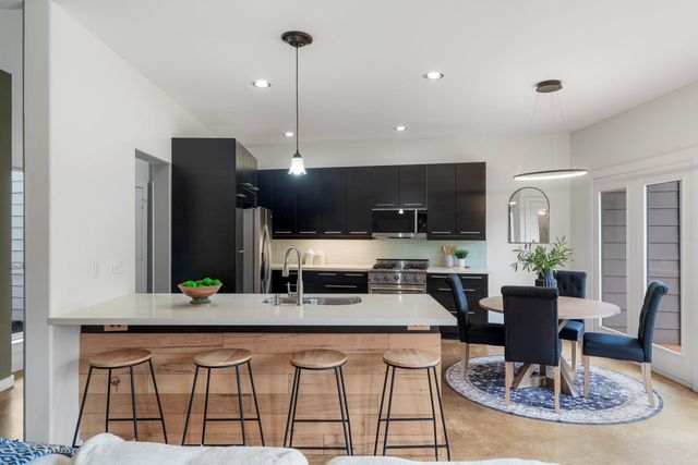 2114 Goodrich Ave 10, Austin, TX 78704