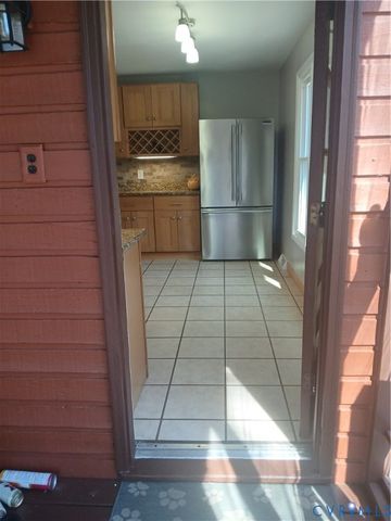 1306 Old Log Trl, North Chesterfield, VA 23235