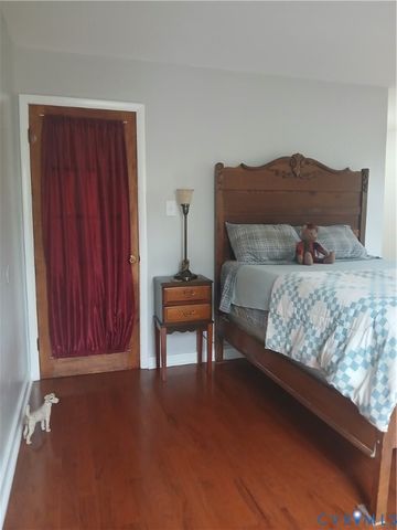 1306 Old Log Trl, North Chesterfield, VA 23235