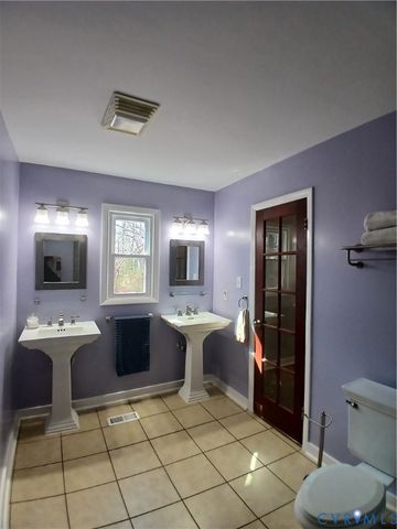 1306 Old Log Trl, North Chesterfield, VA 23235