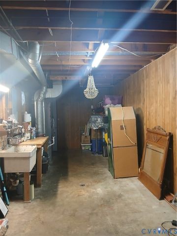 1306 Old Log Trl, North Chesterfield, VA 23235