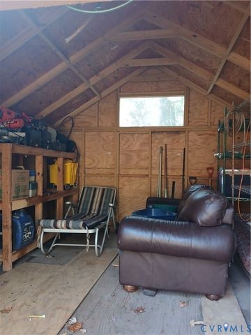 1306 Old Log Trl, North Chesterfield, VA 23235