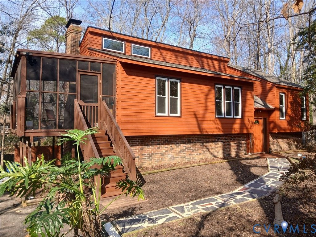 1306 Old Log Trl, North Chesterfield, VA 23235