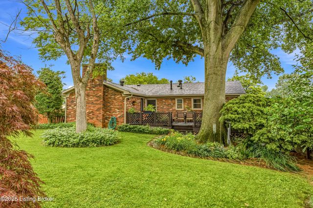 9008 Shevie Dr, Louisville, KY 40272