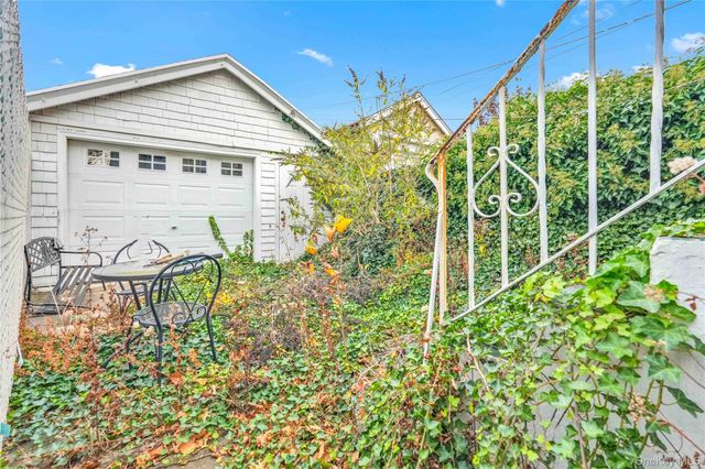 62-63 60th Drive, Maspeth, NY 11378