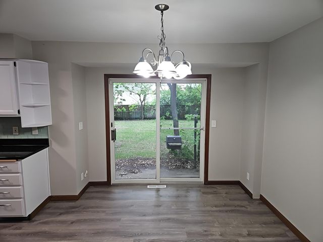 7025 Grimes Avenue N, Brooklyn Center, MN 55429