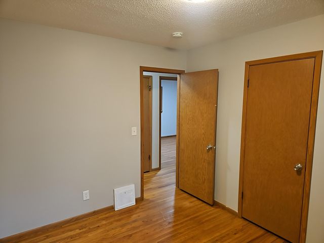 7025 Grimes Avenue N, Brooklyn Center, MN 55429