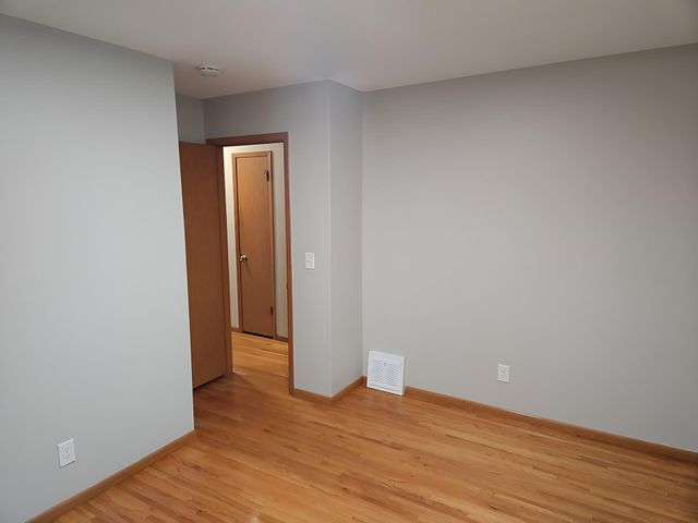 7025 Grimes Avenue N, Brooklyn Center, MN 55429