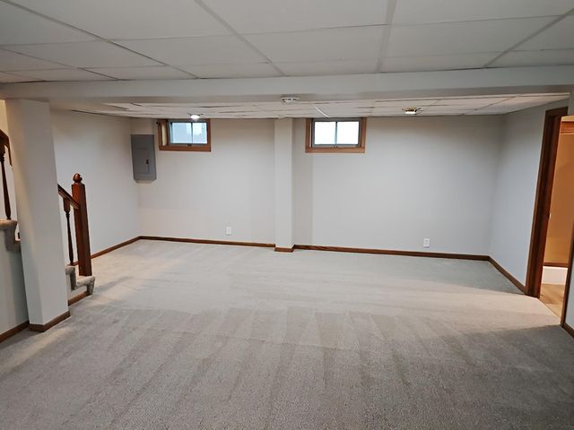7025 Grimes Avenue N, Brooklyn Center, MN 55429