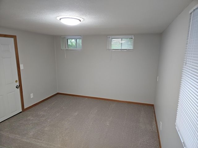 7025 Grimes Avenue N, Brooklyn Center, MN 55429