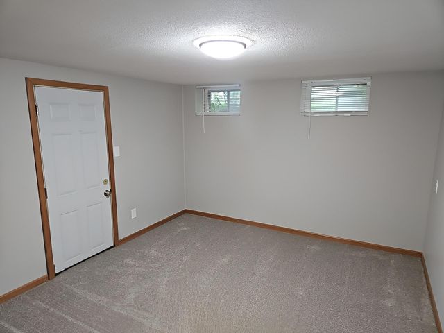 7025 Grimes Avenue N, Brooklyn Center, MN 55429